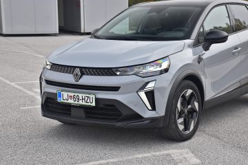 RENAULT CAPTUR 10