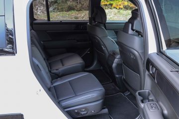 Hyundai Santa Fe Hybrid PHEV avtomobilizem.com-18