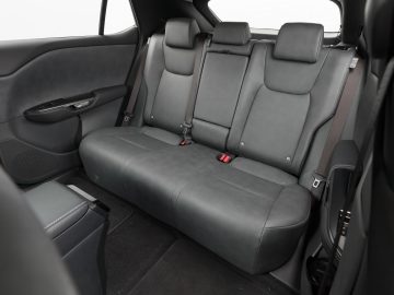 Lexus_RZ_450e_Premium_26