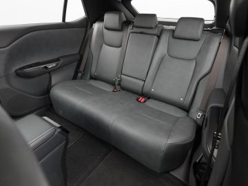 Lexus_RZ_450e_Premium_27