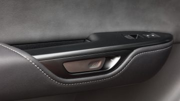 Lexus_RZ_450e_Premium_39