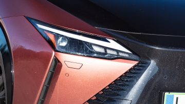 Lexus_RZ_450e_Premium_57