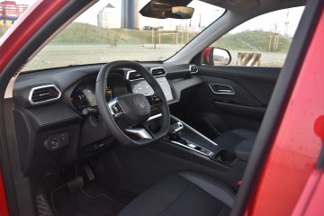 MG ZS HYBRID 15
