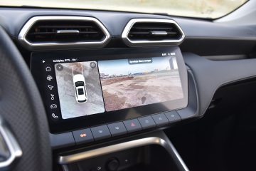 MG ZS HYBRID 23