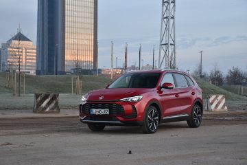 MG ZS HYBRID 30