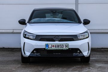 Opel Corsa Hybrid avtomobilizem.com-23
