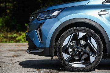 Renault Symbioz hibrid SUV avtomobilizem.com-25