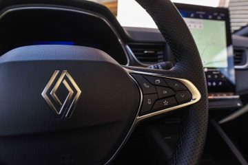 Renault Symbioz hibrid SUV avtomobilizem.com