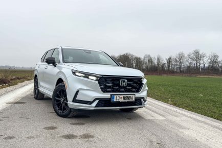 Honda CR-V PHEV avtomobilizem.com-8