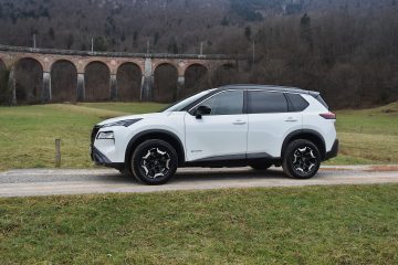NISSAN X-TRAIL 04