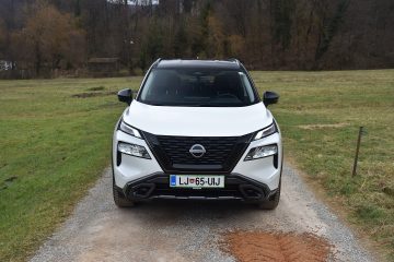 NISSAN X-TRAIL 05