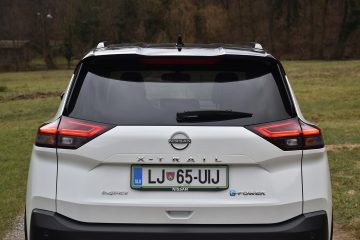 NISSAN X-TRAIL 07