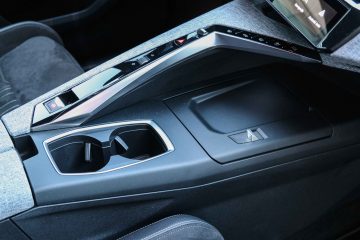 Peugeot 5008 PureTech avtomobilizem.com-10