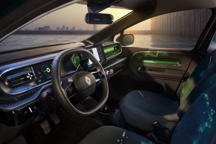 Twingo E-Tech Electric Prototype (15)