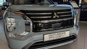 mitsubishi-outlander-phev-hibrid-4-1600x900
