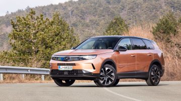 Opel_Grandland_12_Turbo_Hybrid_GS_04