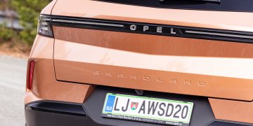 Opel_Grandland_12_Turbo_Hybrid_GS_09