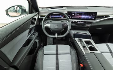 Opel_Grandland_12_Turbo_Hybrid_GS_23