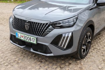 Peugeot 2008 1.2 GT-11