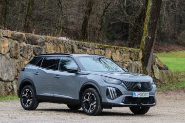 Peugeot 2008 1.2 GT-13