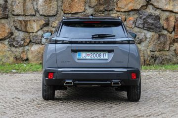 Peugeot 2008 1.2 GT-9