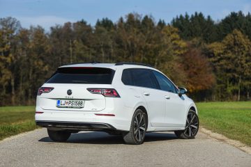 Volkswagen Golf Variant karavan 1.5 TSI R-Line-13