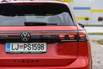 Volkswagen Tiguan 2.0 TDI R-Line-11