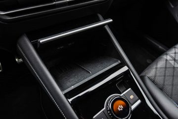 Volkswagen Tiguan 2.0 TDI R-Line-25