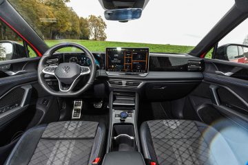 Volkswagen Tiguan 2.0 TDI R-Line-35