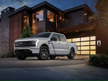 24_FRD_F150_Lightning_Home_v2
