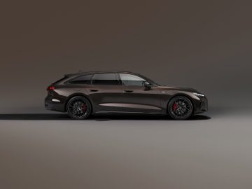 Static photo, 
Colour: Madeira Brown metallic
