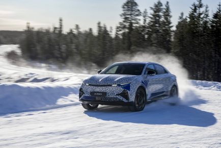 Alpine A390 cold weather tests (11)