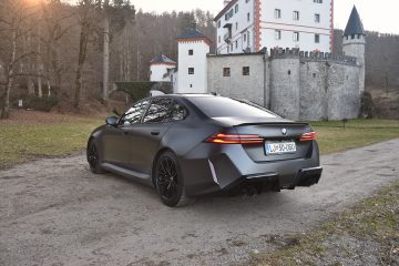 BMW M5 06