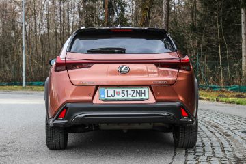 Lexus UX hybrid hibrid-21