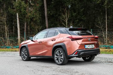 Lexus UX hybrid hibrid-22