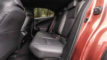 Lexus UX hybrid hibrid-30