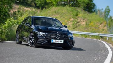 mercedes-benz_a_180_amg_line_01-1600x900