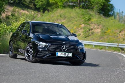 mercedes-benz_a_180_amg_line_01-1600x900