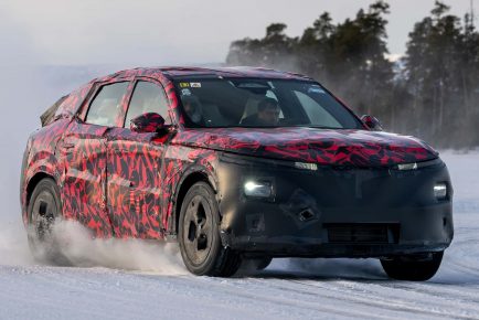 new_gen_Alfa Romeo Stelvio_winter tests_ (4)
