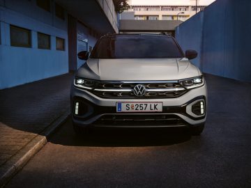 tc0875-volkswagen-t-roc-avtmobilizem-com-2v1-1600x1200