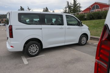Volkswagen Caravelle (7)