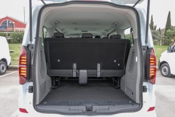 Volkswagen Caravelle (9)