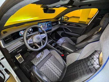 Volkswagen Tayron-24