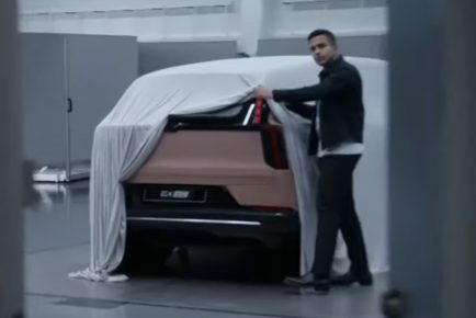 Volvo EX60