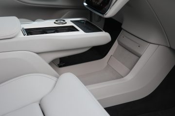 Volvo EX90 (11)