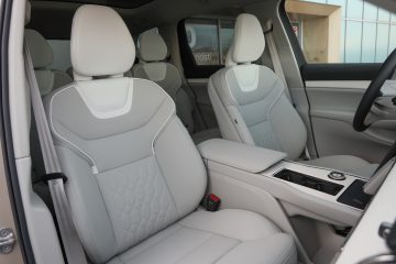 Volvo EX90 (13)