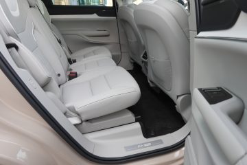 Volvo EX90 (15)