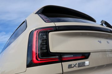 Volvo EX90 (3)