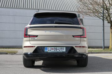 Volvo EX90 (5)