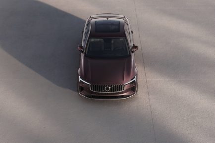 347791_Refreshed_Volvo_S90_exterior